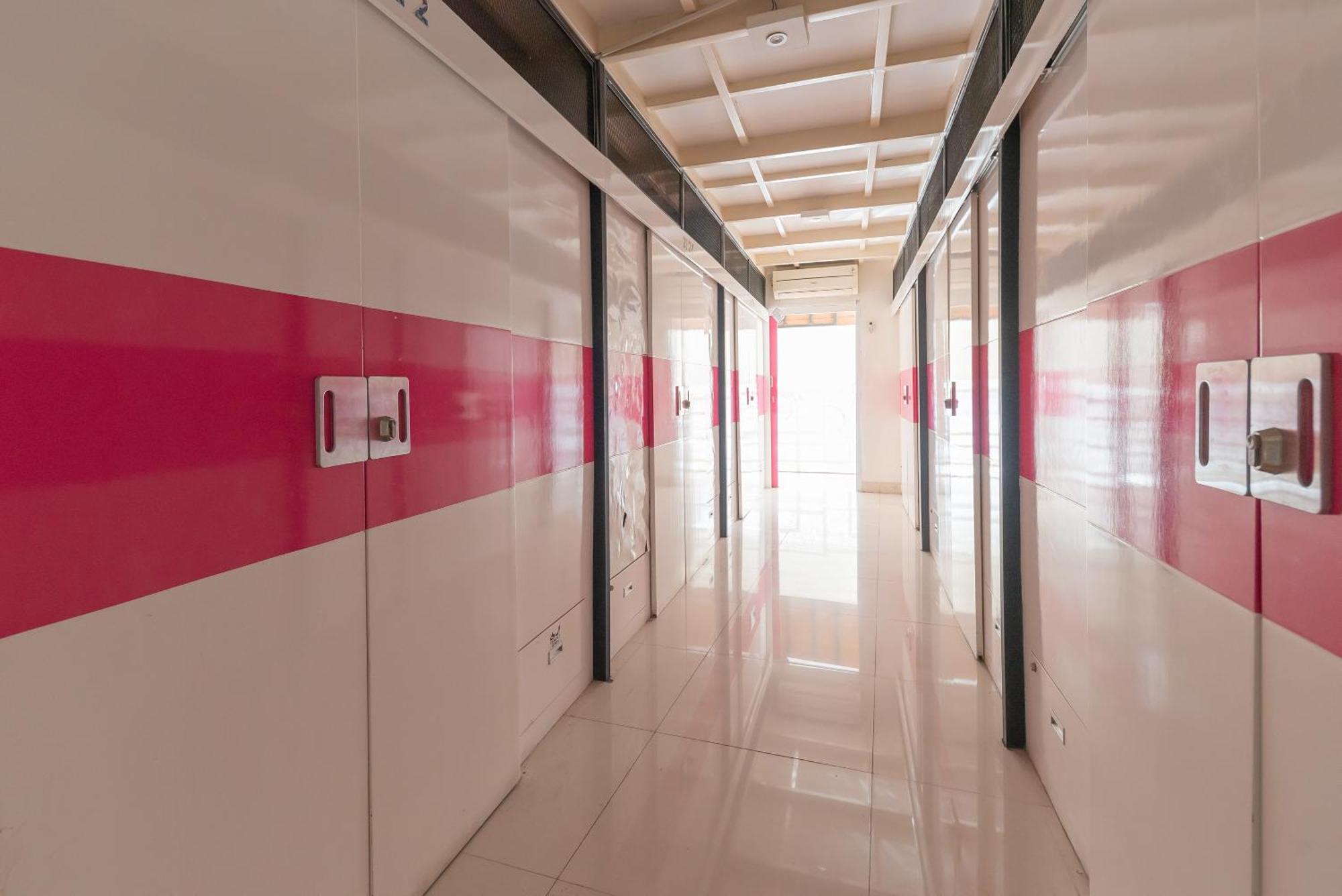 Reddoorz Hostel At Kiara Cozy Kircon Μπαντούνγκ Εξωτερικό φωτογραφία